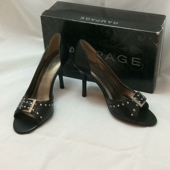 Women’s black rampage heels size 8M - Picture 3 of 7